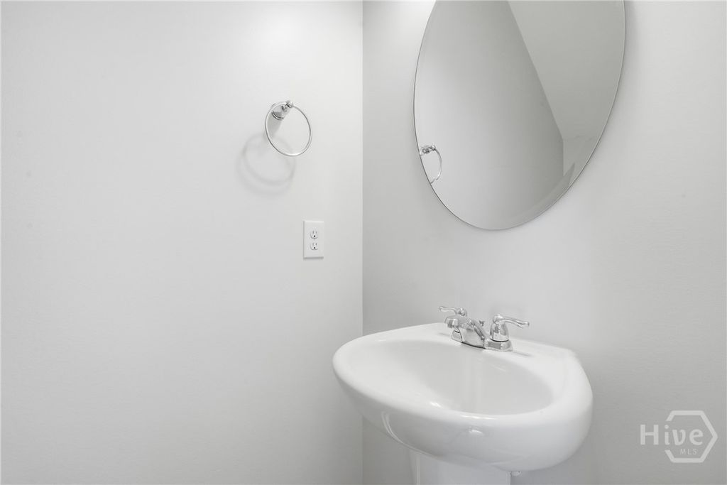 Image 12 of property listing at 295 Cantle Drive, Richmond Hill, GA 31324