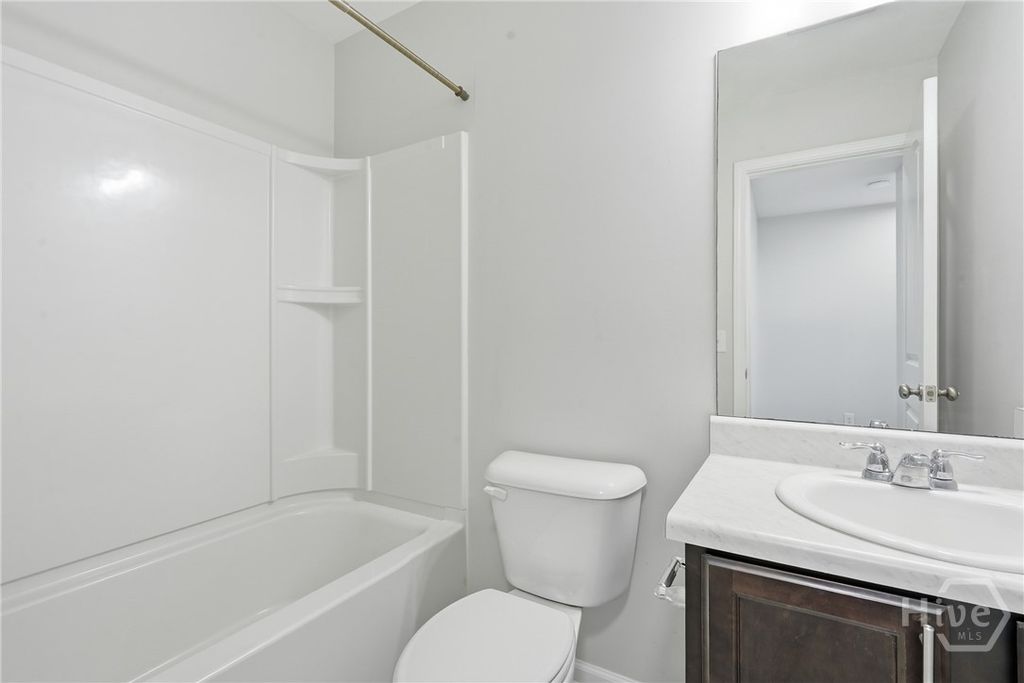 Image 22 of property listing at 295 Cantle Drive, Richmond Hill, GA 31324