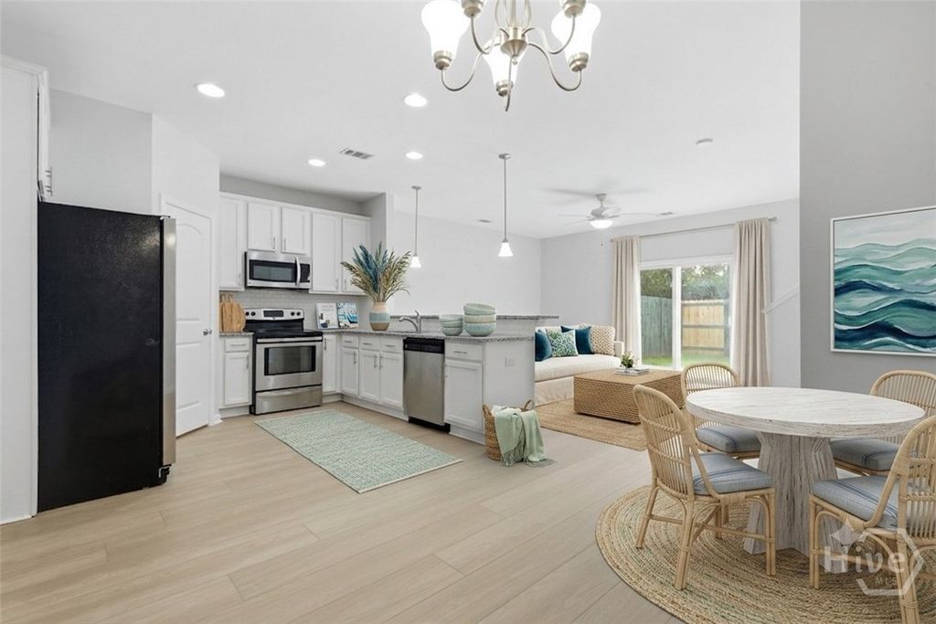 Image 7 of property listing at 295 Cantle Drive, Richmond Hill, GA 31324
