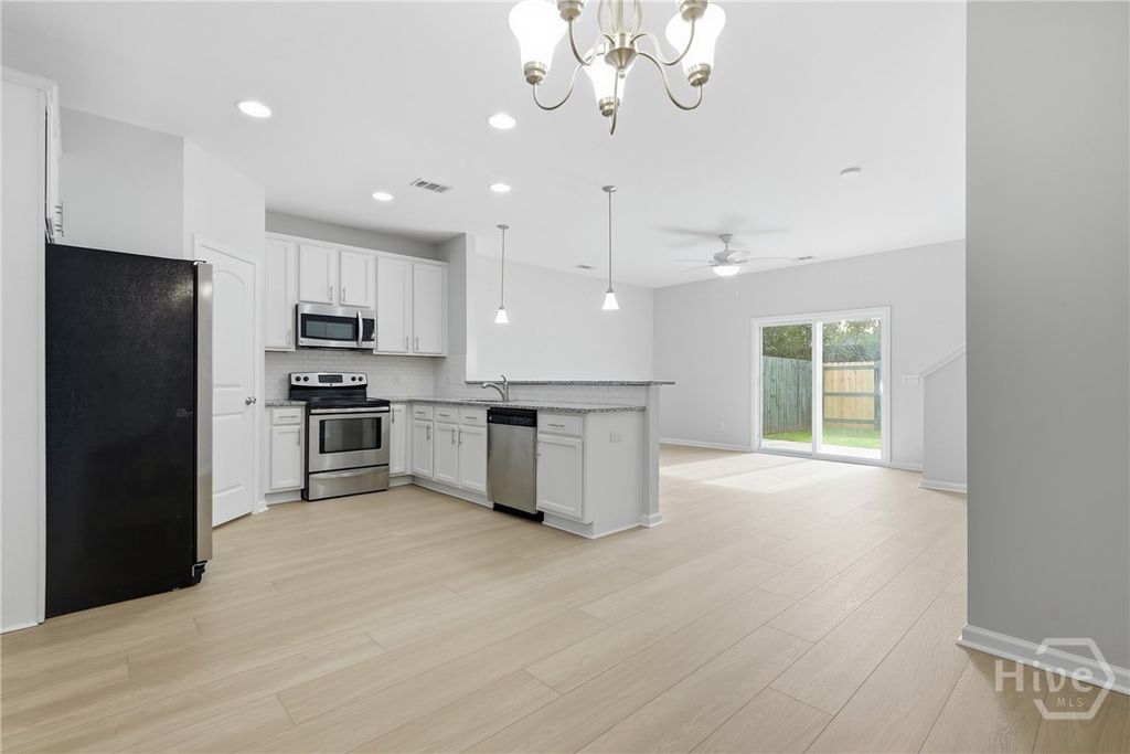 Image 8 of property listing at 295 Cantle Drive, Richmond Hill, GA 31324