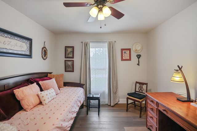 512 Shadow Dr, Shelbyville, TN 37160