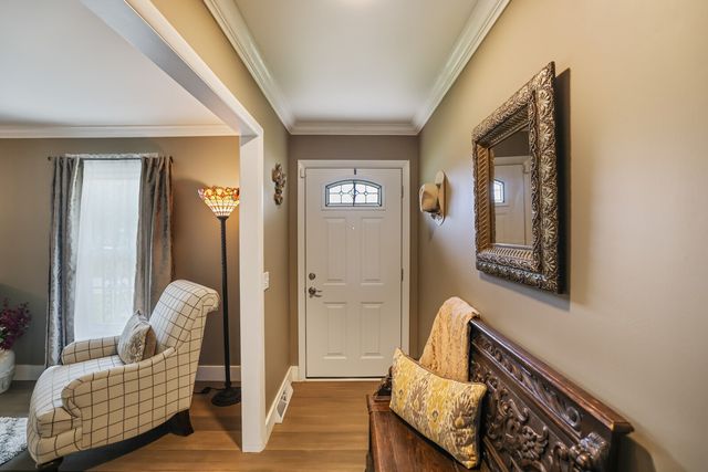 512 Shadow Dr, Shelbyville, TN 37160