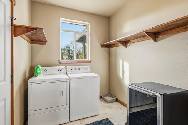 12594 McNeil Creek Road, Trail, OR 97541