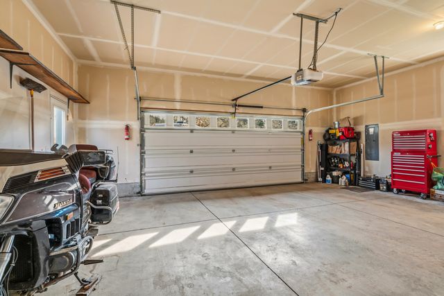 12594 McNeil Creek Road, Trail, OR 97541