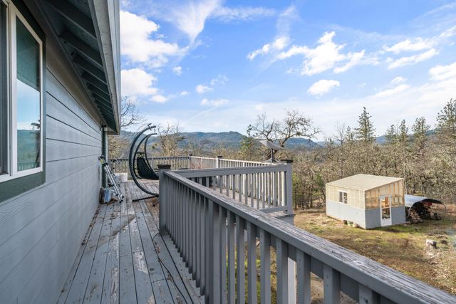 12594 McNeil Creek Road, Trail, OR 97541