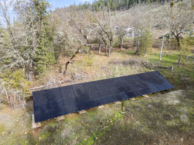 12594 McNeil Creek Road, Trail, OR 97541