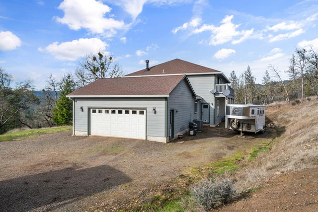 12594 McNeil Creek Road, Trail, OR 97541