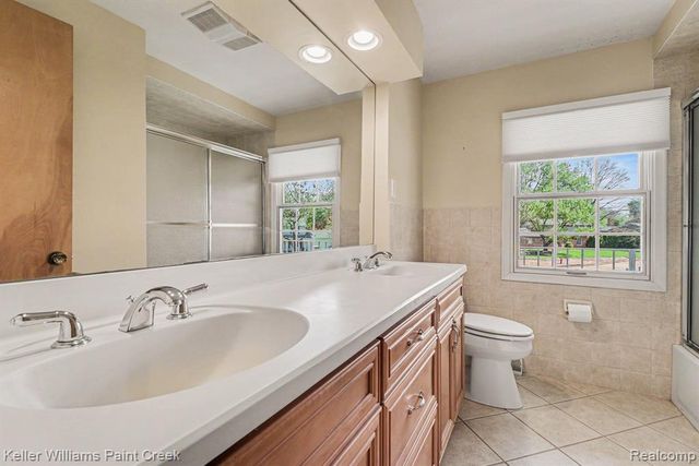 914 Croydon Road, Rochester Hills, MI 48309