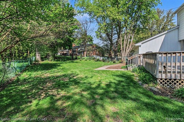 914 Croydon Road, Rochester Hills, MI 48309