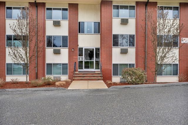 74 Beach St 1-1, Woburn, MA 01801