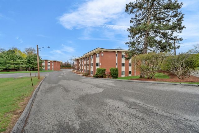 74 Beach St 1-1, Woburn, MA 01801