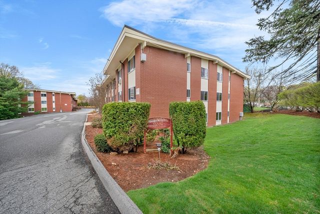 74 Beach St 1-1, Woburn, MA 01801