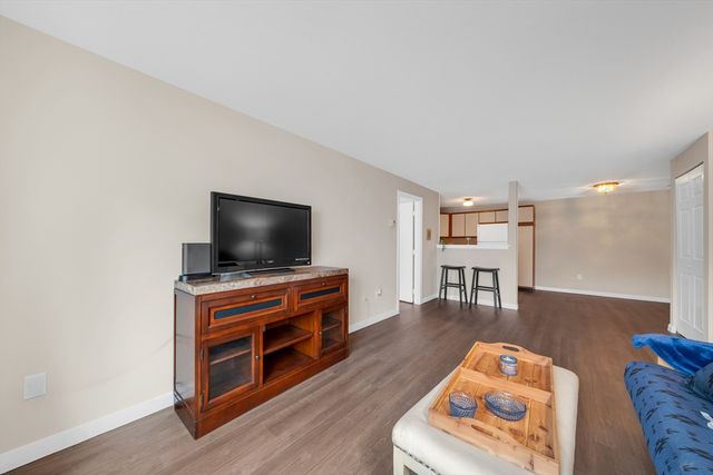 74 Beach St 1-1, Woburn, MA 01801