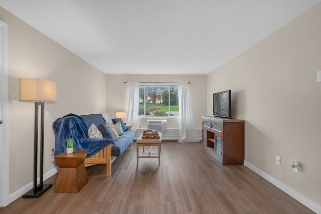 74 Beach St 1-1, Woburn, MA 01801