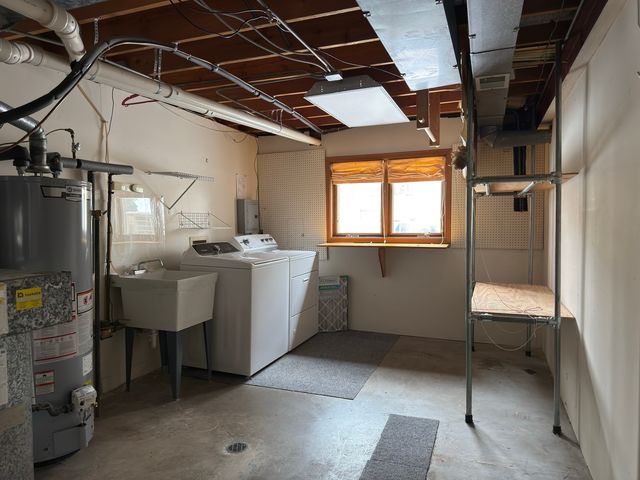 7700 Apple Tree Lane, Willowbrook, IL 60527