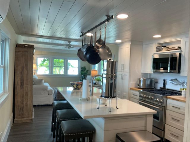 18675 US HIGHWAY 19 N 132, Clearwater, FL 33764