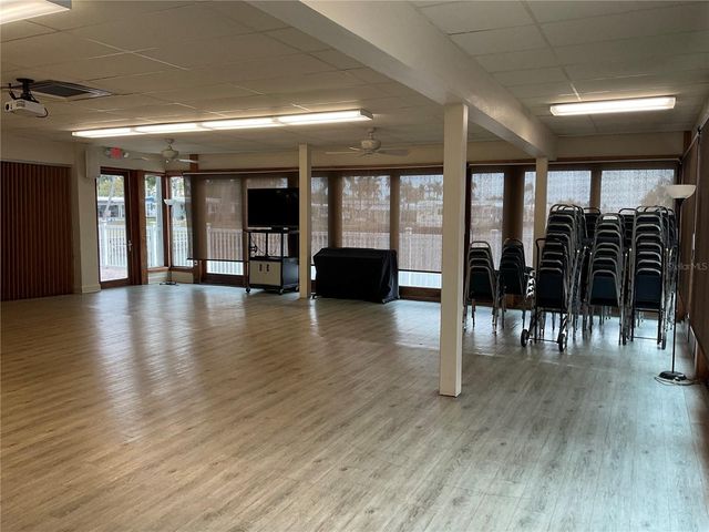 18675 US HIGHWAY 19 N 132, Clearwater, FL 33764