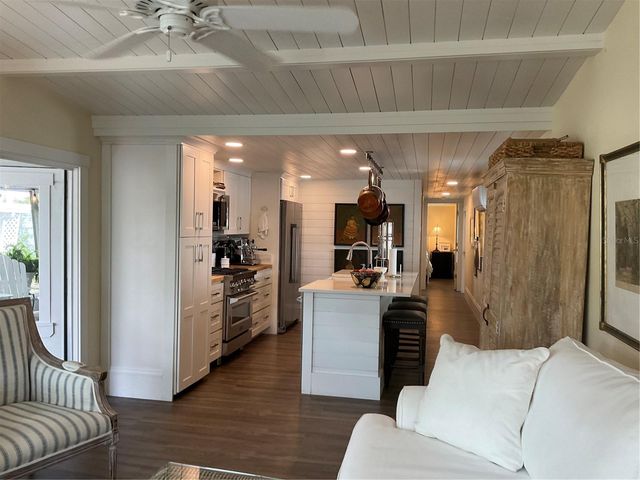 18675 US HIGHWAY 19 N 132, Clearwater, FL 33764