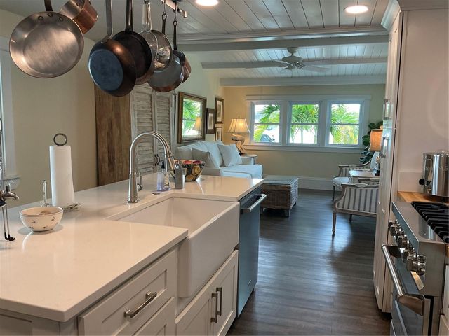 18675 US HIGHWAY 19 N 132, Clearwater, FL 33764