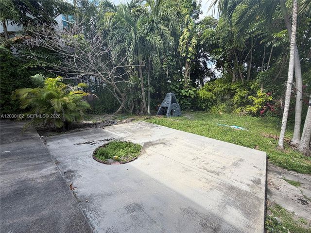 2770 SW 33rd Ave, Miami, FL 33133