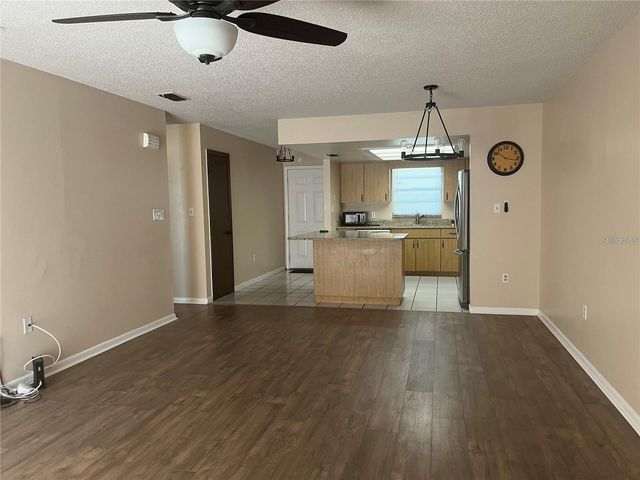 2112 W MARTIN STREET, Kissimmee, FL 34741