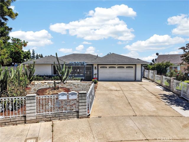 2204 Wilkie Dr, Pomona, CA 91767