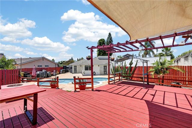 2204 Wilkie Dr, Pomona, CA 91767
