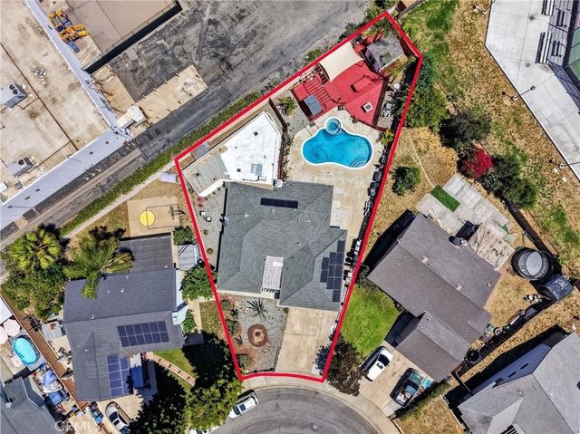 2204 Wilkie Dr, Pomona, CA 91767