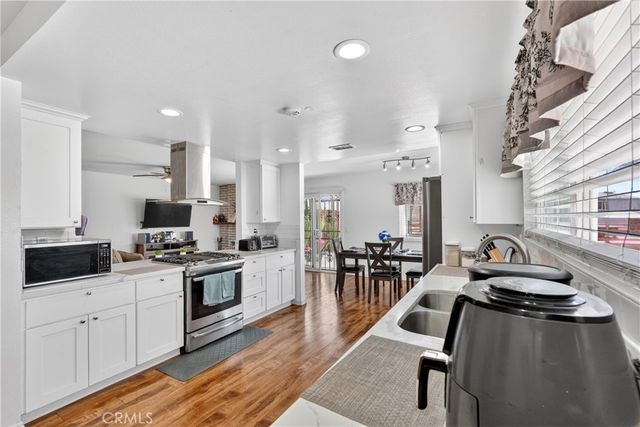 2204 Wilkie Dr, Pomona, CA 91767