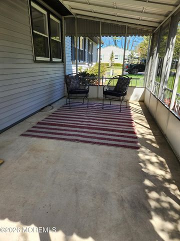 69 Chelsea Drive, Manchester, NJ 08759