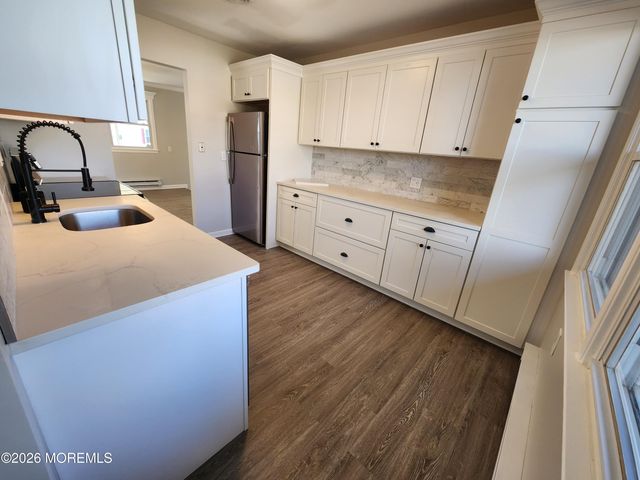 69 Chelsea Drive, Manchester, NJ 08759