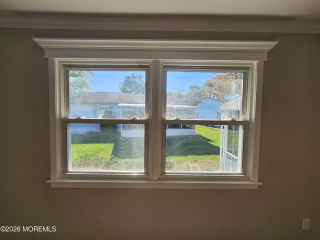 69 Chelsea Drive, Manchester, NJ 08759