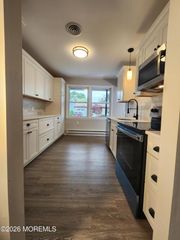 69 Chelsea Drive, Manchester, NJ 08759