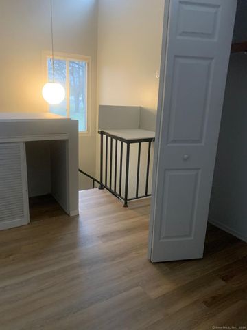 3 Cinnamon Springs 3, South Windsor, CT 06074