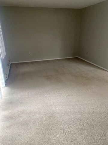 3 Cinnamon Springs 3, South Windsor, CT 06074