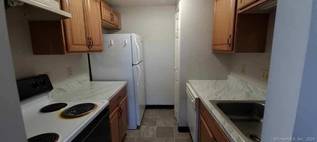 3 Cinnamon Springs 3, South Windsor, CT 06074