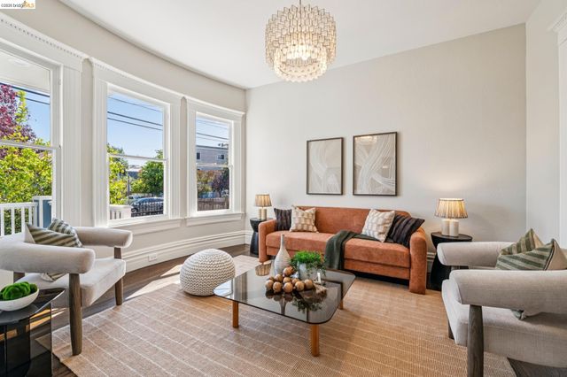 1883 Harmon St, Berkeley, CA 94703