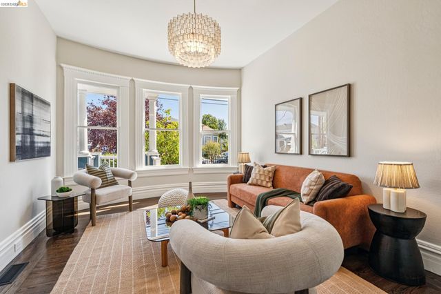 1883 Harmon St, Berkeley, CA 94703