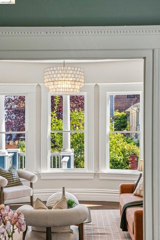 1883 Harmon St, Berkeley, CA 94703