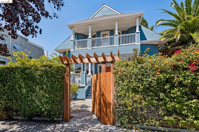 1883 Harmon St, Berkeley, CA 94703