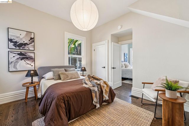 1883 Harmon St, Berkeley, CA 94703