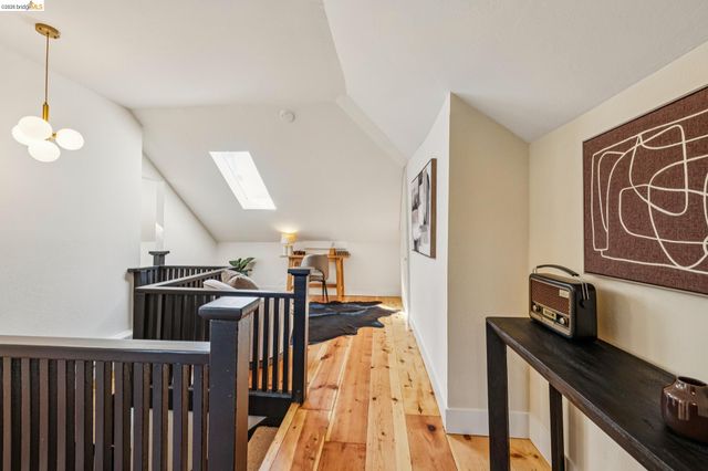 1883 Harmon St, Berkeley, CA 94703