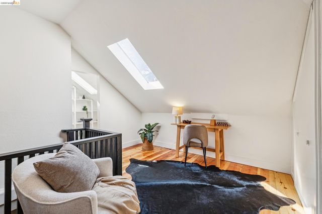 1883 Harmon St, Berkeley, CA 94703