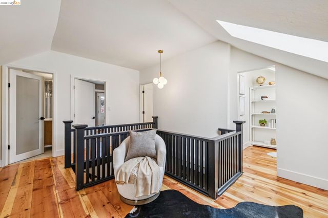 1883 Harmon St, Berkeley, CA 94703