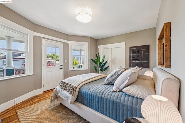 1883 Harmon St, Berkeley, CA 94703
