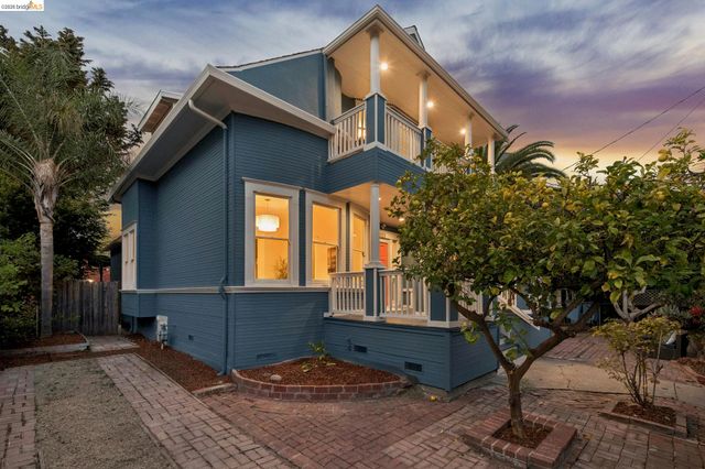 1883 Harmon St, Berkeley, CA 94703