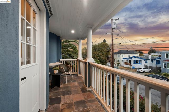 1883 Harmon St, Berkeley, CA 94703