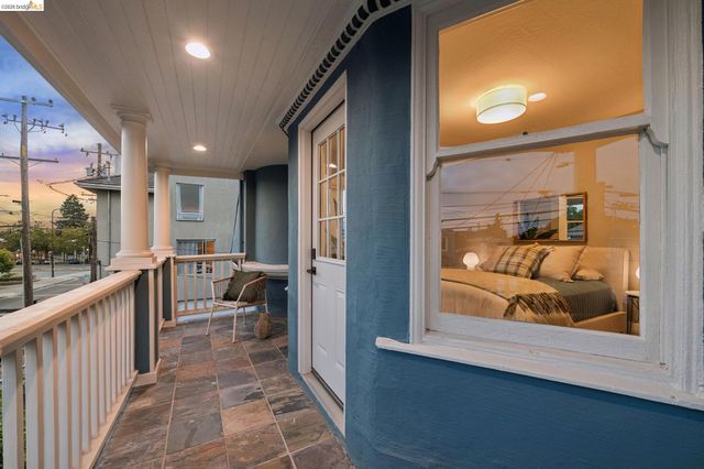 1883 Harmon St, Berkeley, CA 94703
