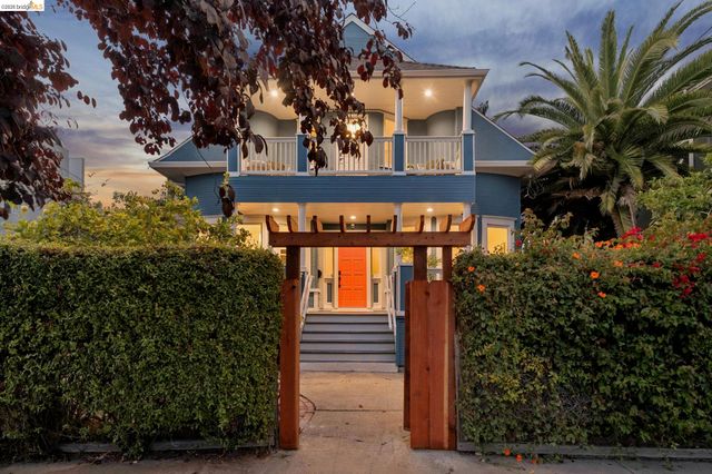 1883 Harmon St, Berkeley, CA 94703