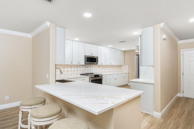 1600 SE Saint Lucie Boulevard 205, Stuart, FL 34996